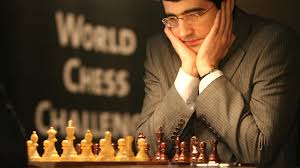 Vladimir Kramnik نویسنده کتاب مجموعه کتابهای 64 تمرین از قهرمان جهان